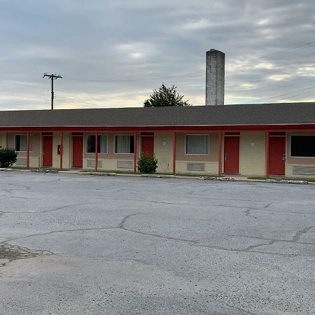 פוקומוק סיטי Travelers Budget Inn - Pocomoke מראה חיצוני תמונה